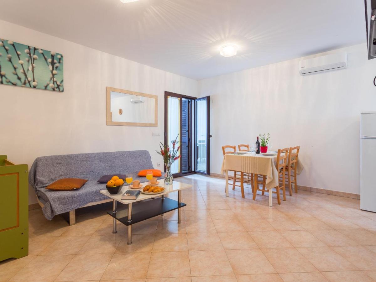 Apartment Tireli - Prc143 By Interhome Poreč Dış mekan fotoğraf