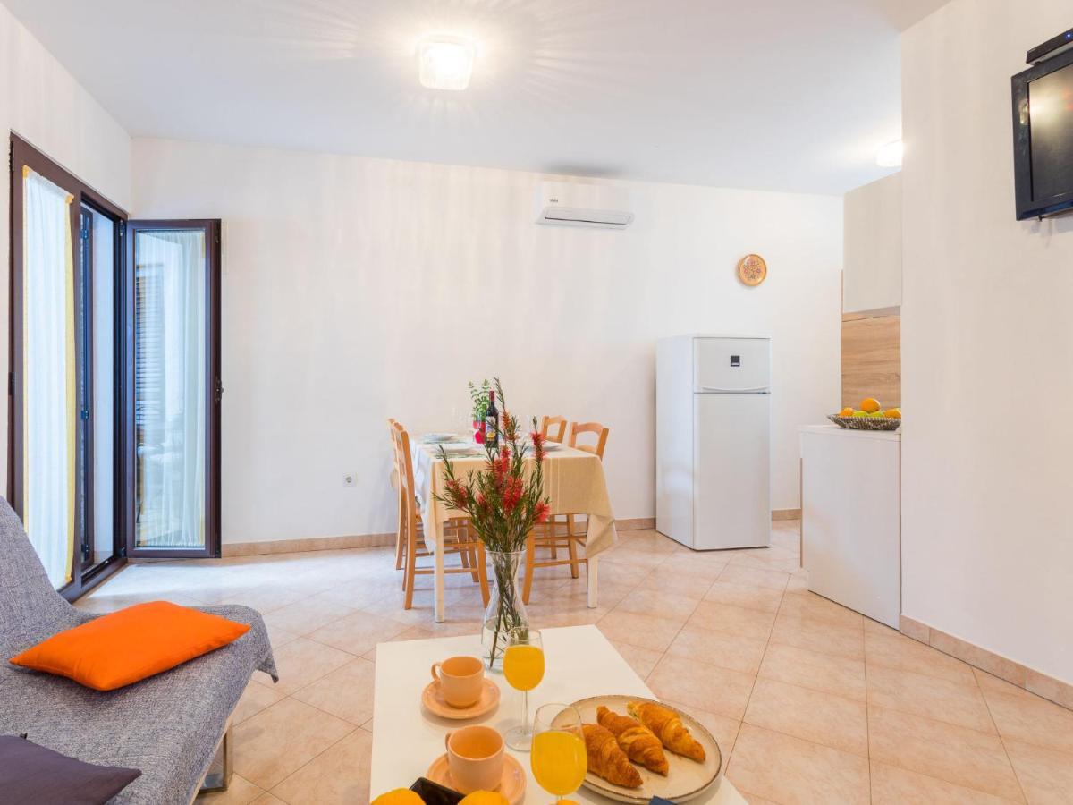 Apartment Tireli - Prc143 By Interhome Poreč Dış mekan fotoğraf